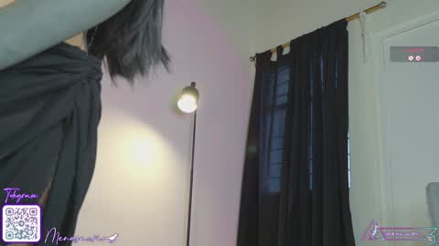 Snapshot of menasaurio_ chatting on January 25, 2025, 8:53 pm Mena  Help me reach 700 thumbs up online show from January 25, 2025, 8:53 pm