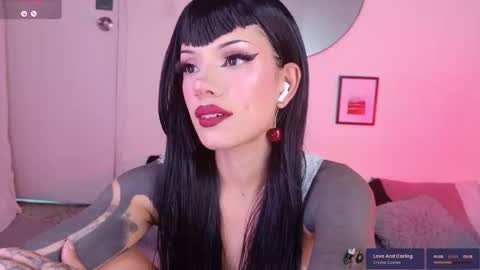 Snapshot of menasaurio_ chatting on September 25, 2025, 7:50 pm Mena  Help me reach 700 thumbs up online show from September 25, 2025, 7:50 pm