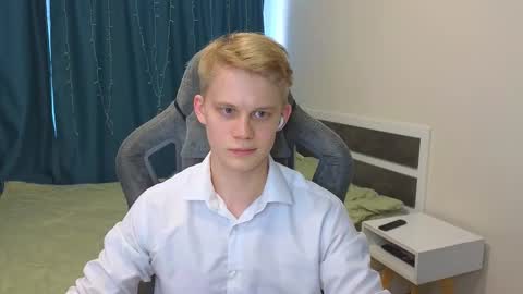 Mickey online show from December 15, 2025, 9:35 am