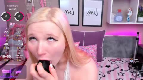 MeowkaKitty online show from March 4, 2025, 9:40 am