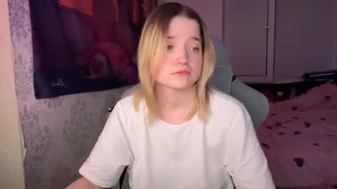 Snapshot of meowki4 chatting on January 4, 2025, 3:07 am meowme online show from January 4, 2025, 3:07 am