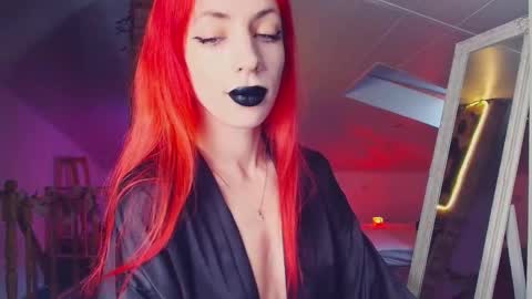 Snapshot of meowroslava chatting on June 4, 2026, 10:32 am meowroslava online show from June 4, 2026, 10:32 am