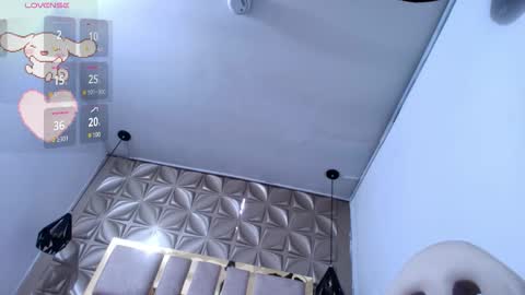    online show from November 9, 2025, 7:34 pm