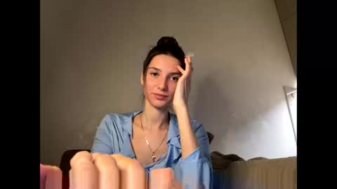 LEVA online show from April 11, 2026, 8:35 pm