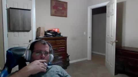 mercer1977 online show from July 16, 2026, 1:06 pm