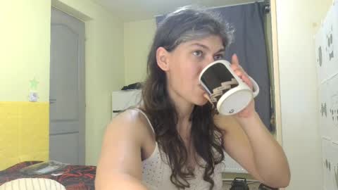 Miss Helena online show from April 3, 2026, 6:39 pm