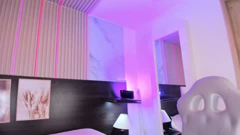 meredith_spencer online show from February 4, 2025, 9:31 pm