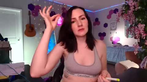 Snapshot of meredithbae chatting on March 31, 2026, 12:45 am Meredith Bae online show from March 31, 2026, 12:45 am