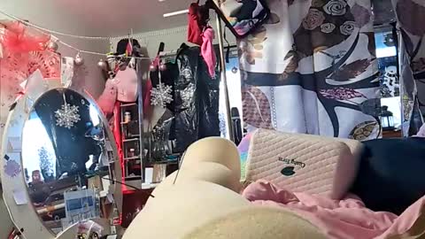 Snapshot of merelyalover chatting on February 26, 2025, 4:24 pm gurlnips online show from February 26, 2025, 4:24 pm