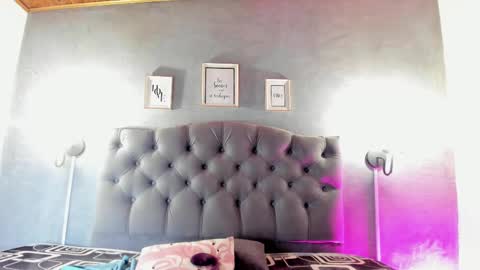 meridalane online show from September 29, 2025, 1:33 am