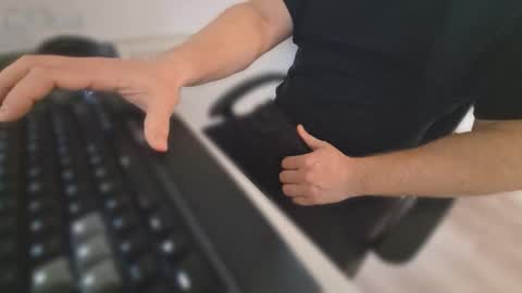 meridian132 online show from November 24, 2025, 10:48 am