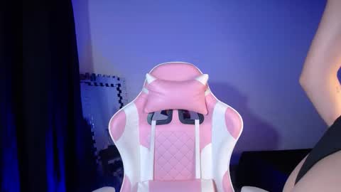 Snapshot of merlin__18 chatting on February 14, 2026, 10:34 am Merlin 18 online show from February 14, 2026, 10:34 am