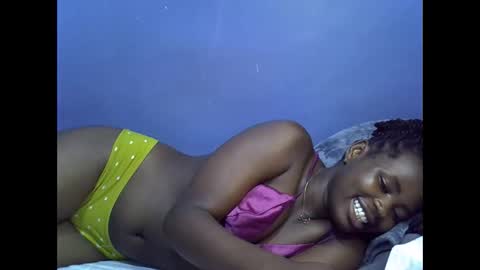 merlin_queen online show from November 14, 2025, 5:55 pm