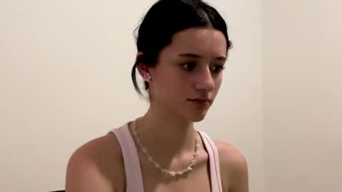 Isabella online show from June 25, 2026, 8:24 pm