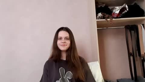 Snapshot of merryishmael chatting on April 15, 2026, 3:13 am Aurora online show from April 15, 2026, 3:13 am