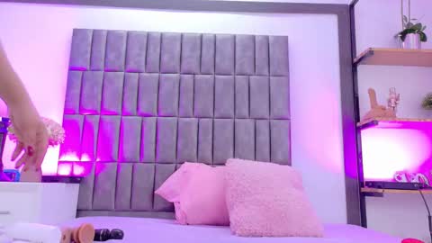 Mery Stone online show from February 22, 2026, 4:46 am