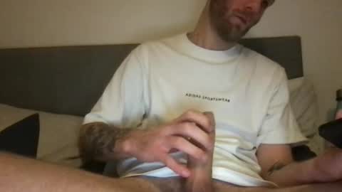 messageme11 online show from February 1, 2026, 12:53 am