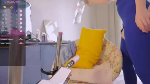 Stella online show from September 10, 2025, 8:25 am