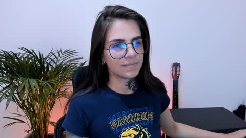 Snapshot of meurief chatting on January 4, 2025, 10:34 pm Meurif online show from January 4, 2025, 10:34 pm