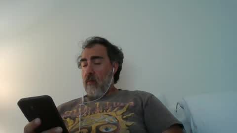 DaddyBear4U online show from June 16, 2026, 6:43 pm