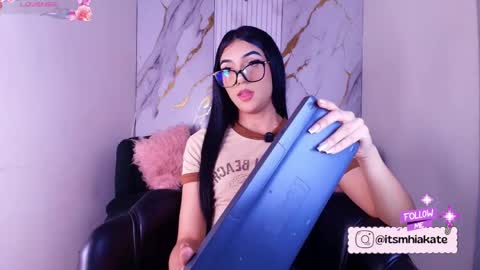 Mhia Kate online show from May 21, 2026, 12:34 pm