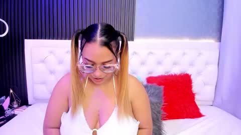 Snapshot of mhonikbelucci chatting on January 10, 2026, 11:12 am MHONIK BELUCI online show from January 10, 2026, 11:12 am