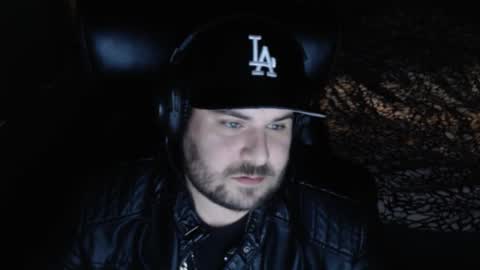 Snapshot of mi_vida21 chatting on October 18, 2025, 3:35 pm just ask online show from October 18, 2025, 3:35 pm