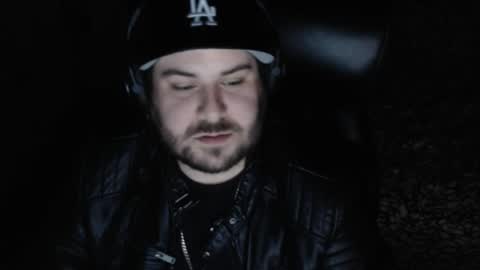 Snapshot of mi_vida21 chatting on October 24, 2025, 4:47 pm just ask online show from October 24, 2025, 4:47 pm