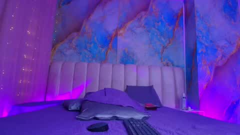 Emi online show from February 9, 2026, 7:29 pm