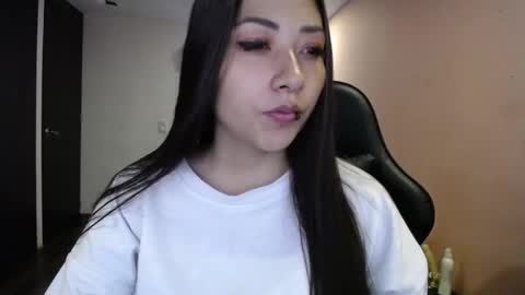 Mia zoe online show from February 27, 2025, 6:42 pm