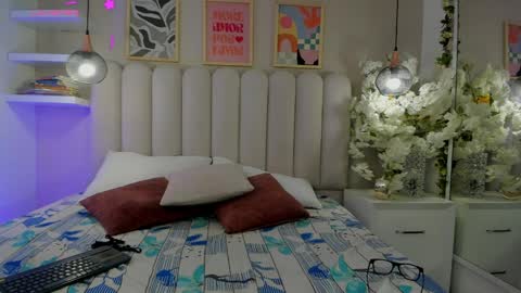 mia__bailey_ online show from March 27, 2026, 3:23 am