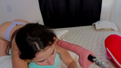 Mia adams  online show from April 10, 2026, 8:57 pm