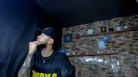 Mia and vincentt model indepent online show from October 25, 2025, 2:41 am