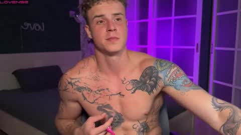 Andre and Mia online show from September 24, 2025, 8:34 pm