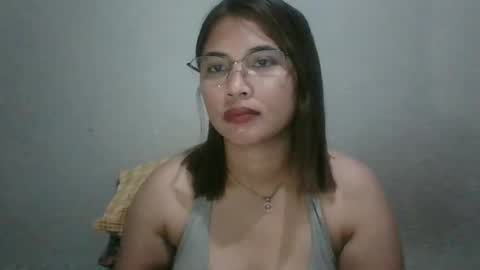 mia_bella04 online show from February 21, 2025, 2:06 am