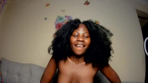 mia_bellie2 online show from July 9, 2026, 10:14 pm