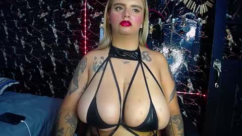 mia Independent model Thanks to everyone for your support online show from November 6, 2025, 8:21 pm