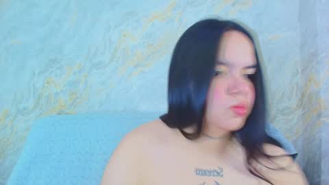 Mia  online show from March 31, 2026, 12:05 pm