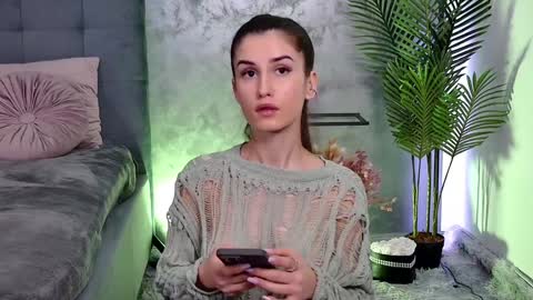 Freya Allen online show from February 6, 2025, 10:10 pm