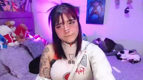 Snapshot of mia_cat05 chatting on July 11, 2026, 5:32 am Mia online show from July 11, 2026, 5:32 am