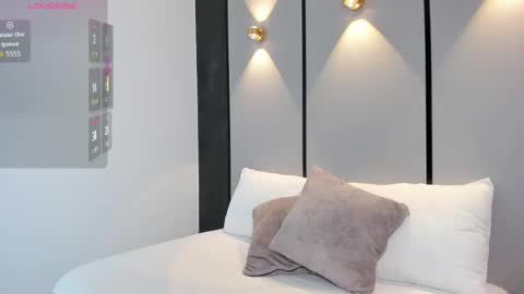 M I A  online show from March 15, 2026, 2:17 am