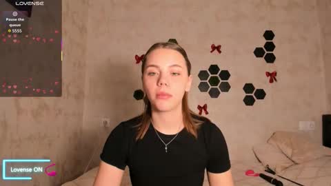 Mia  next stream Thursday 1400 UTC1 Friday 1400 UTC1 online show from February 25, 2026, 5:28 am