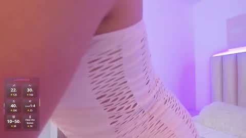 Snapshot of mia_corner chatting on February 19, 2026, 7:04 am mia_corner online show from February 19, 2026, 7:04 am