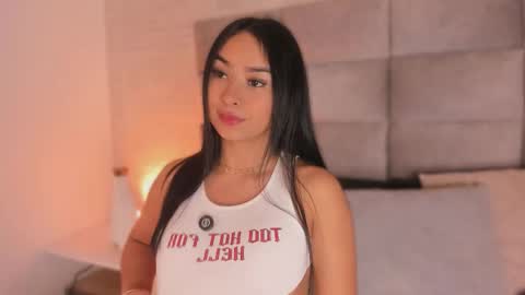 Mia crawford online show from March 26, 2026, 12:00 pm