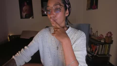 Mia Sandoval online show from March 20, 2026, 1:49 pm