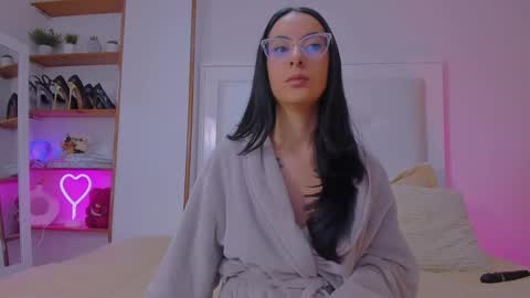 Snapshot of mia_daniellshot chatting on March 5, 2025, 12:55 pm Sarah Luna online show from March 5, 2025, 12:55 pm
