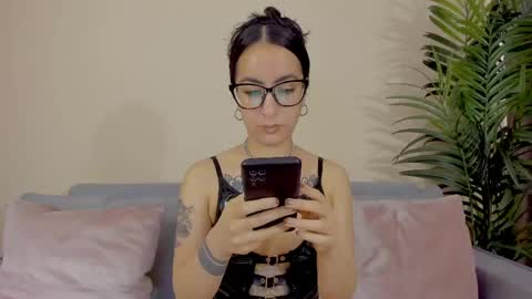 Snapshot of mia_daniellshot chatting on June 3, 2026, 2:19 pm Sarah Luna online show from June 3, 2026, 2:19 pm