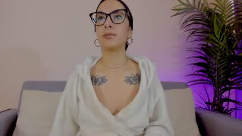 Snapshot of mia_daniellshot chatting on June 16, 2026, 1:14 pm Sarah Luna online show from June 16, 2026, 1:14 pm