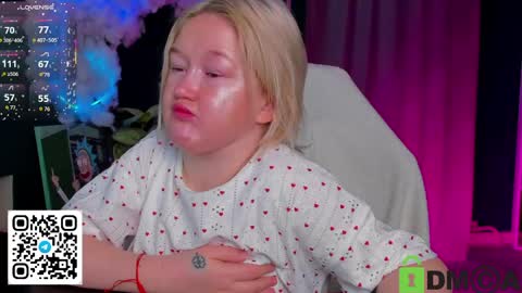 Mia online show from March 13, 2026, 3:02 am