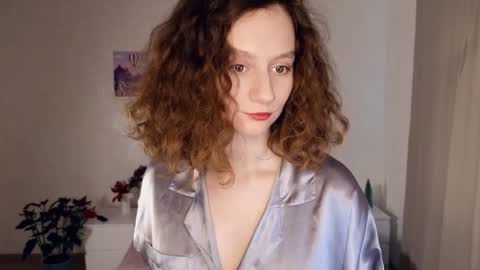 Snapshot of mia_frizz chatting on January 29, 2025, 9:33 am Mia  online show from January 29, 2025, 9:33 am